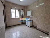 Apartament 3 camere, decomandat, boxa I Occidentului 