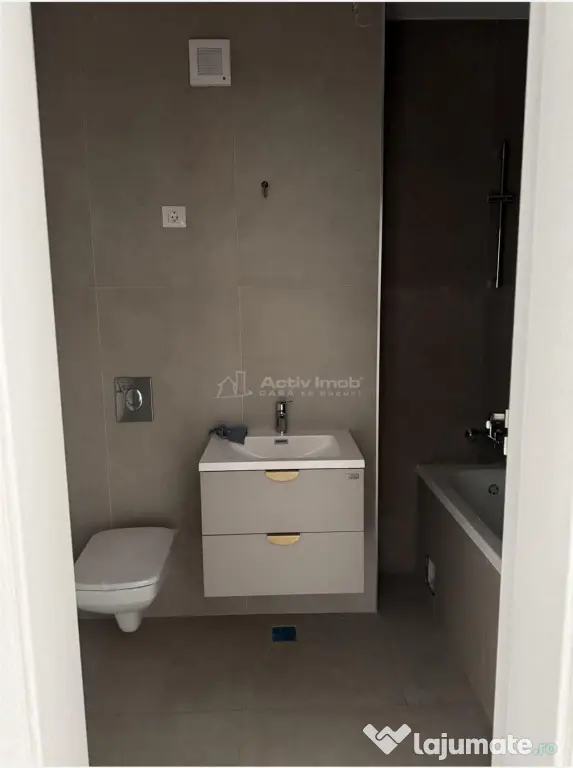Apartament de 3 camere, decomandat, MRS Gradinile
