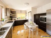 Refugiu exclusivist in Stupini: Rafinament in vila, inconjur