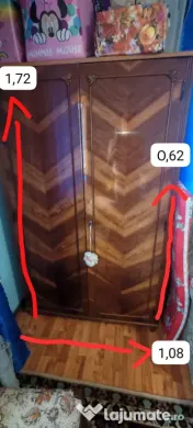 Vând mobila veche de sufragerie 