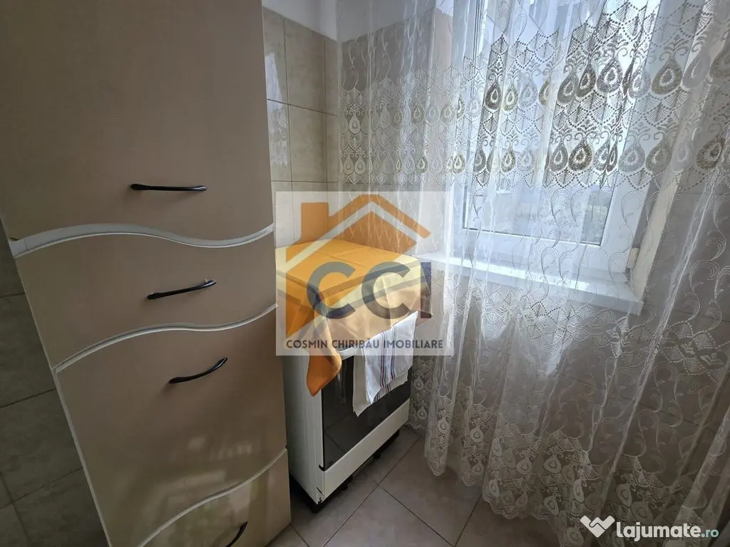 Garsonieră spațioasă de închiriat – Zona Narciselor