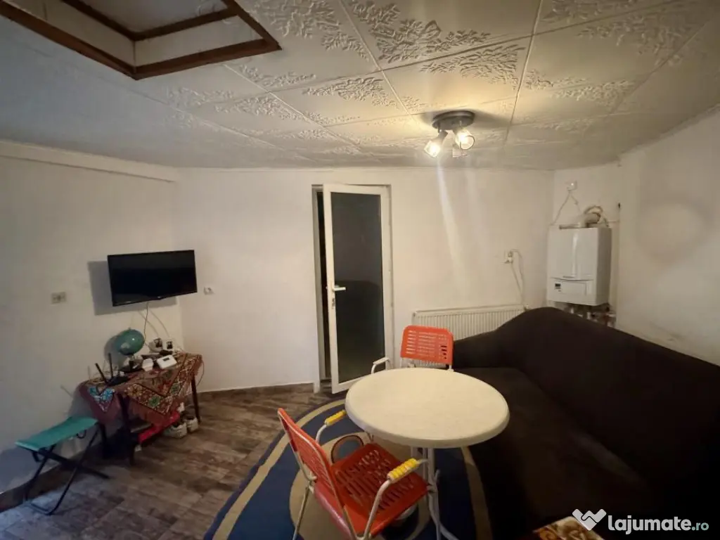 Casa de vânzare în Uroi. Schimb cu apartament în Simeria