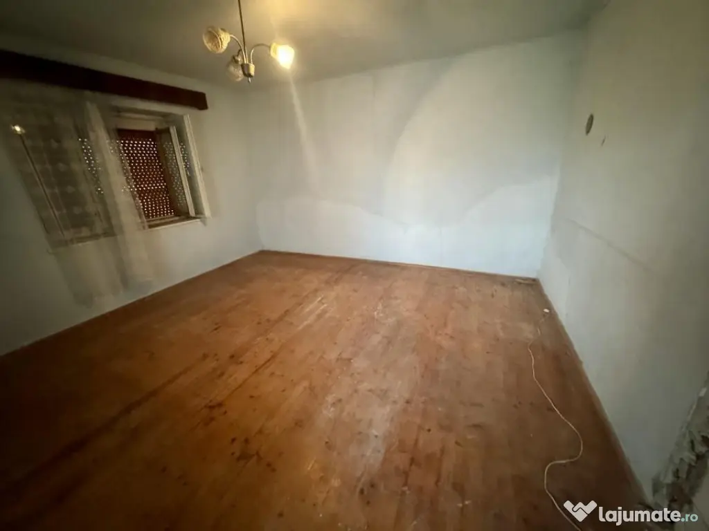 Casa de vânzare în Uroi. Schimb cu apartament în Simeria