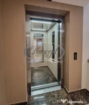 Apartament modern cu parcare, zona Vivo 