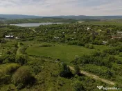 Teren compact intravilan 8000 mp vedere spre Lac, utilit?...