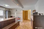 Apartament 3 camere adiacent Decebal, decomandat, 2 bai, loc