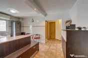 Apartament 3 camere adiacent Decebal, decomandat, 2 bai, loc