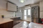 Apartament 3 camere adiacent Decebal, decomandat, 2 bai, loc