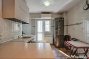 Apartament 3 camere adiacent Decebal, decomandat, 2 bai, loc