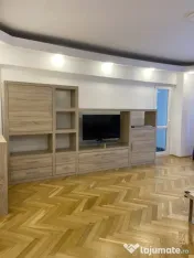 Apartament 3 camere adiacent Decebal, decomandat, 2 bai, loc
