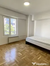 Apartament 3 camere adiacent Decebal, decomandat, 2 bai, loc