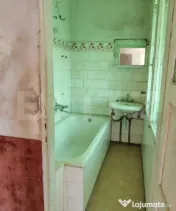 Casă tradițională renovabilă, cu 2077 mp teren, sat Viș 