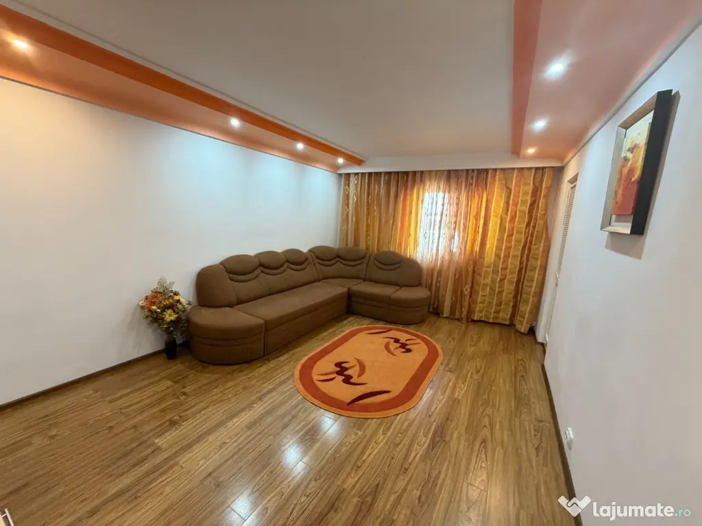 Apartament 3 camere,zona E3,etaj 3
