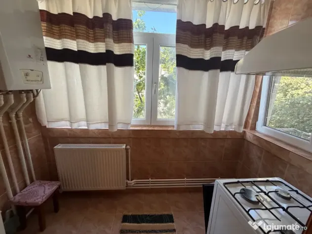 Apartament 3 camere,zona E3,etaj 3