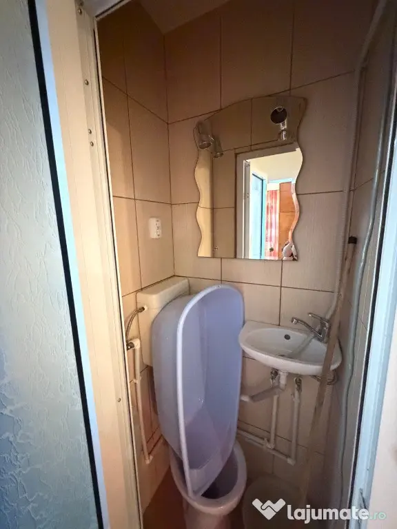 Apartament 3 camere,zona E3,etaj 3