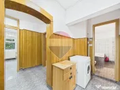 Apartament cu 3 camere spatios de inchiriat in zona 13 Se... 