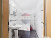 Apartament cu 3 camere spatios de inchiriat in zona 13 Se... 