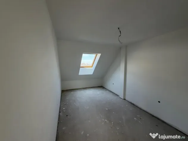 Apartament 3 camere, 71 mp, zona Cetății