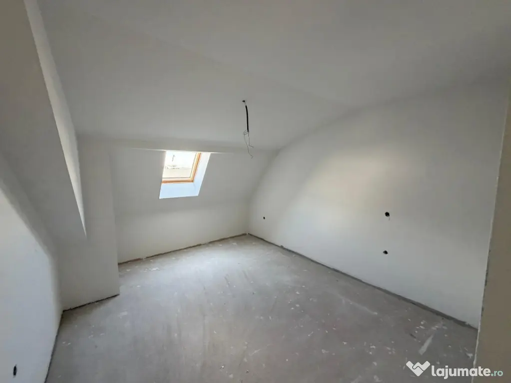 Apartament 3 camere, 71 mp, zona Cetății