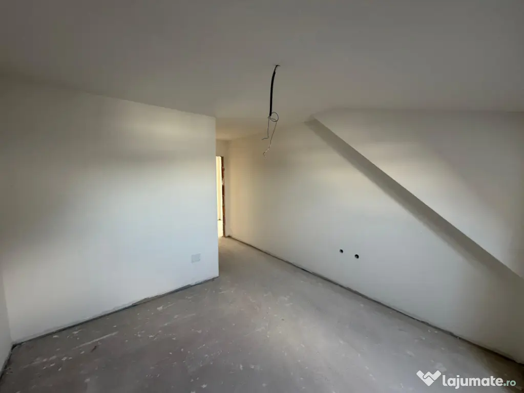 Apartament 3 camere, 71 mp, zona Cetății