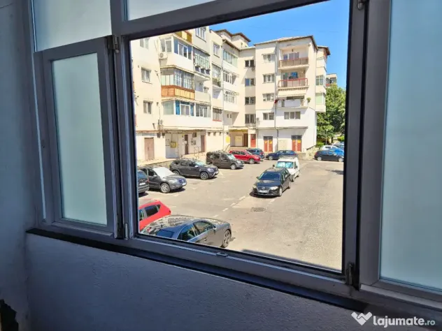 APARTAMENT 2 CAMERE, ETAJUL 1, LANGA LAHOVARI