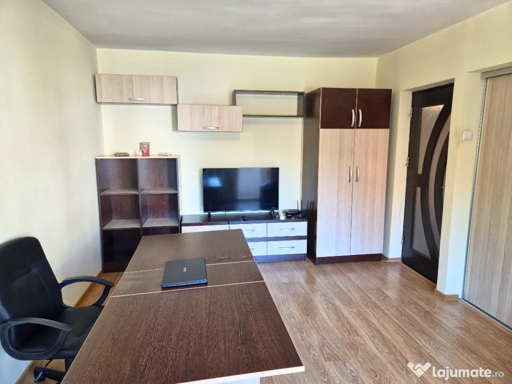 APARTAMENT 2 CAMERE, ETAJUL 1, LANGA LAHOVARI