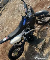 Motorul Cross KXD-607 125cc. 