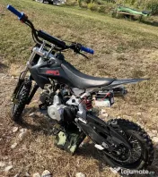 Motorul Cross KXD-607 125cc. 