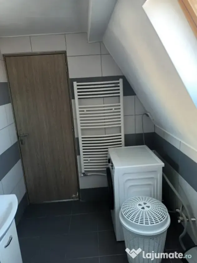 Apartament 3 CAM, pe 2 nivele SU 85MP, zona Semicentrala