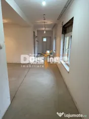 Pașcani - Casă la gri cu teren 450mp, încălzire în p...