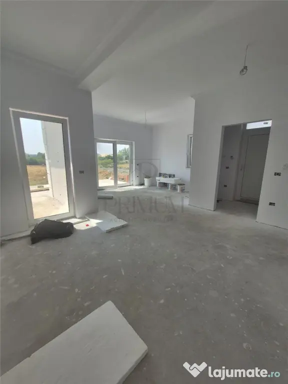 Duplex parter - 2 dormitoare - zona foarte buna