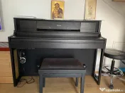 Pian Roland LX-705, puțin utilizat, stare foarte bună 