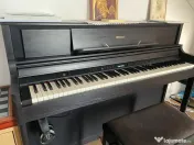 Pian Roland LX-705, puțin utilizat, stare foarte bună 