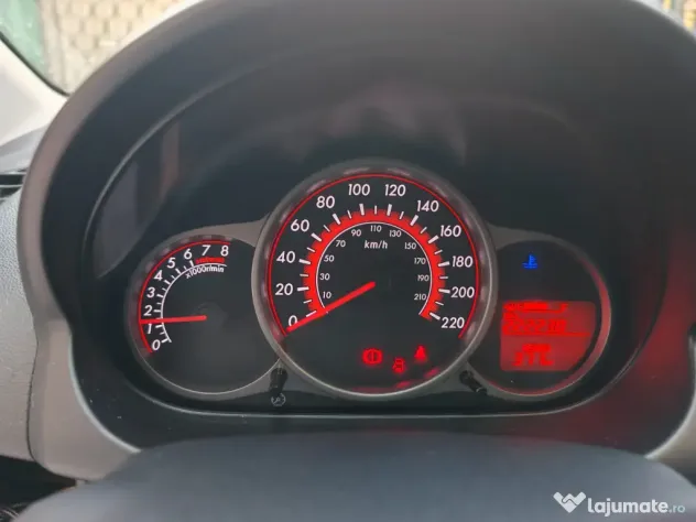 Vand Mazda 2 - 1.5 cm3 benzina model 2009