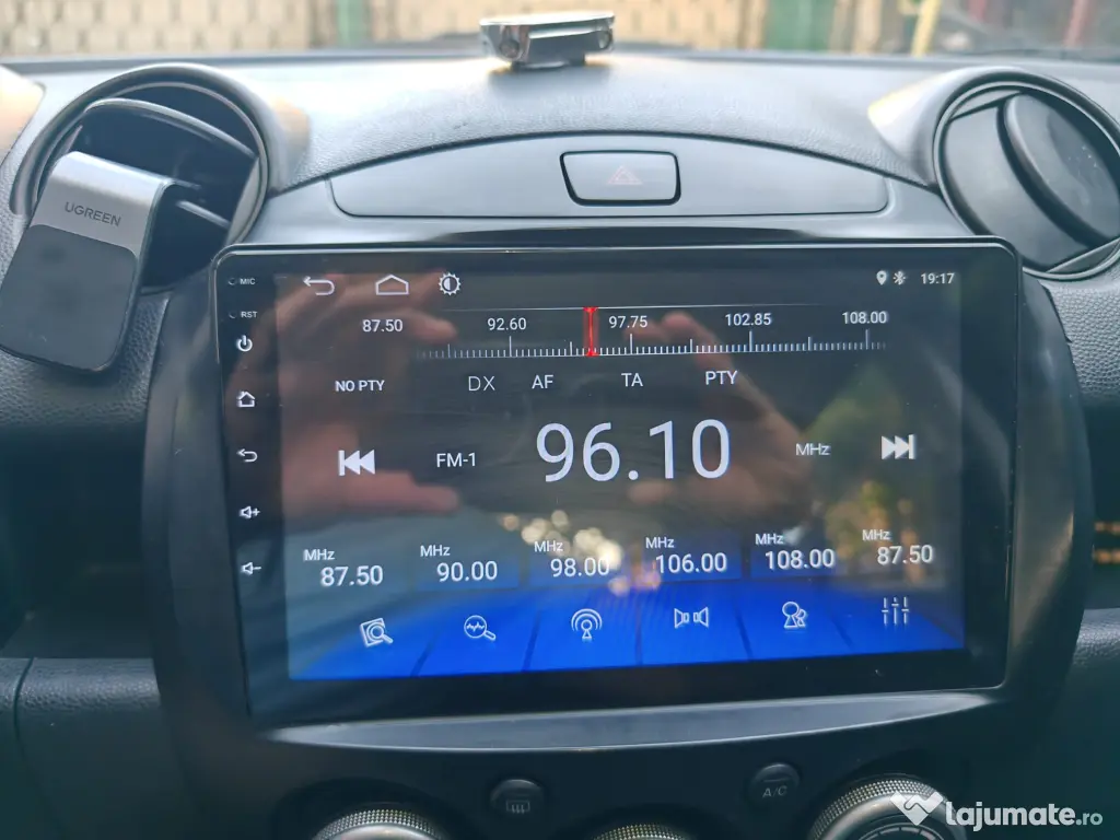 Vand Mazda 2 - 1.5 cm3 benzina model 2009