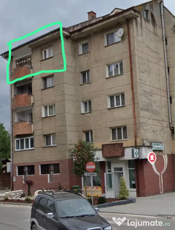 Apartament cu 3 camere, decomandat