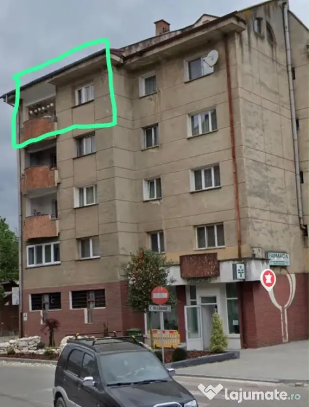 Apartament cu 3 camere, decomandat