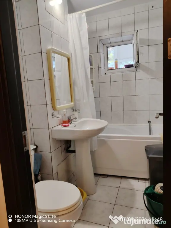 Apartament 3 camere de închiriat Bartolomeu
