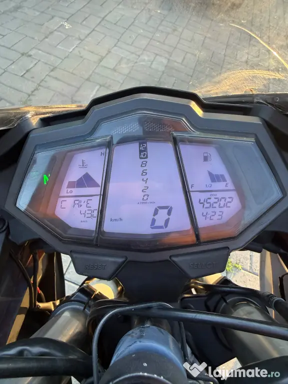 Vand motocicleta Yamaha YZF-R-125