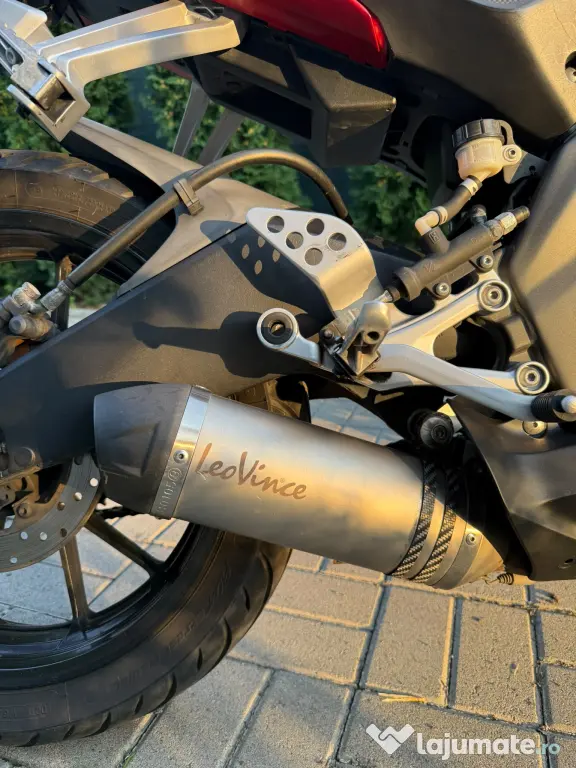 Vand motocicleta Yamaha YZF-R-125