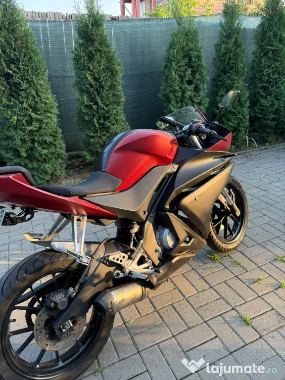 Vand motocicleta Yamaha YZF-R-125