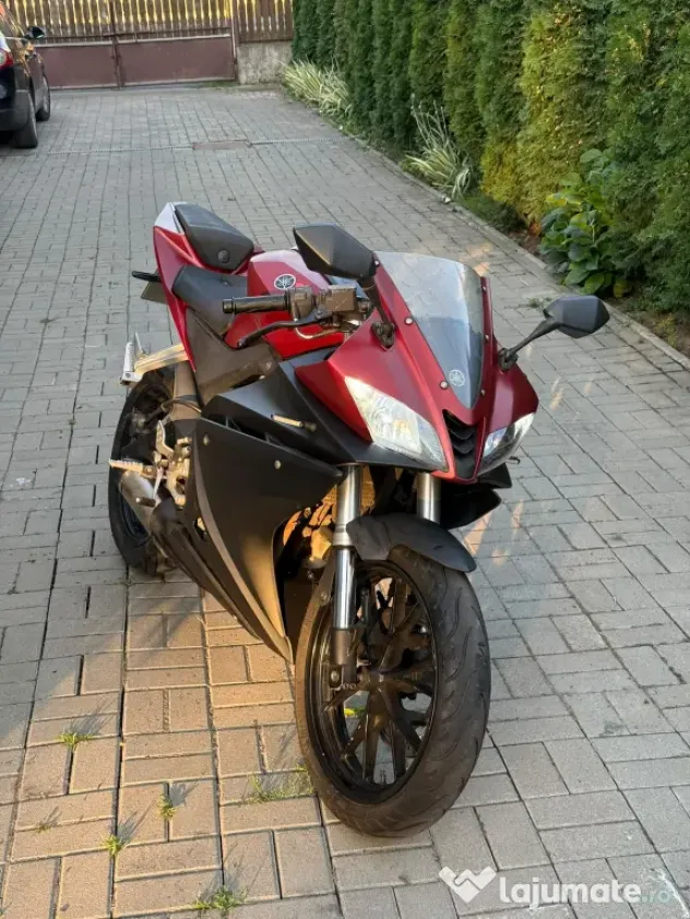 Vand motocicleta Yamaha YZF-R-125