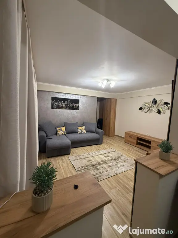 inchiriez apartament ultracentrall