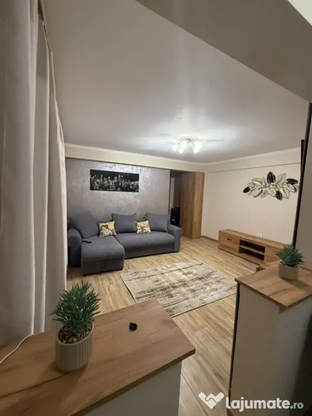 inchiriez apartament ultracentrall