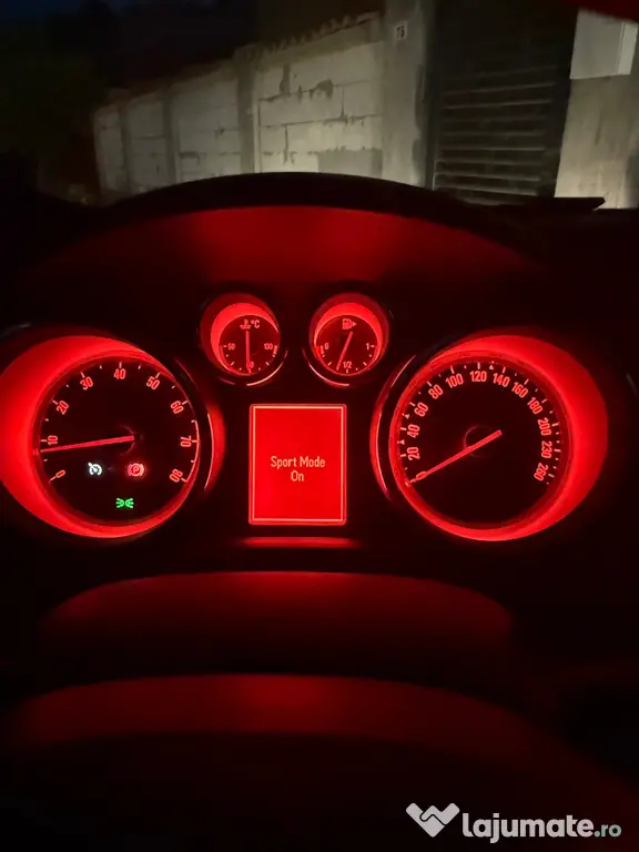 Opel Astra GTC, motor 1.6 turbo benzina si GPL, 180 cp