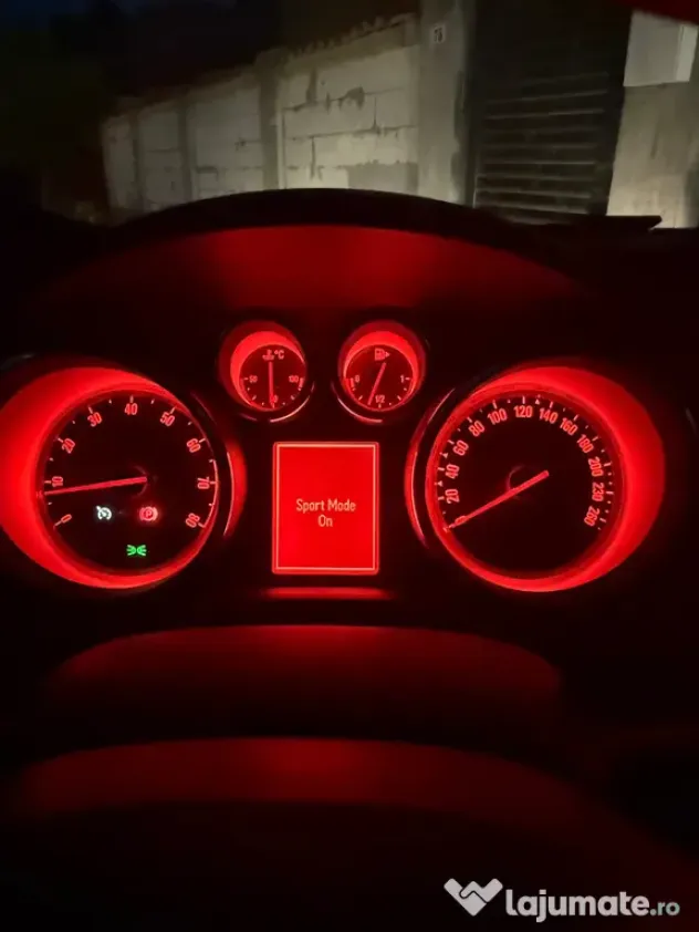Opel Astra GTC, motor 1.6 turbo benzina si GPL, 180 cp