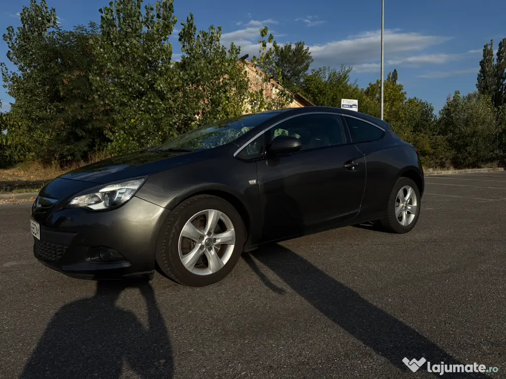 Opel Astra GTC, motor 1.6 turbo benzina si GPL, 180 cp