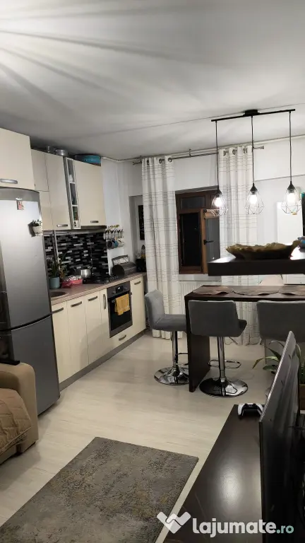 Apartament 2 camere + garaj , zona HCC