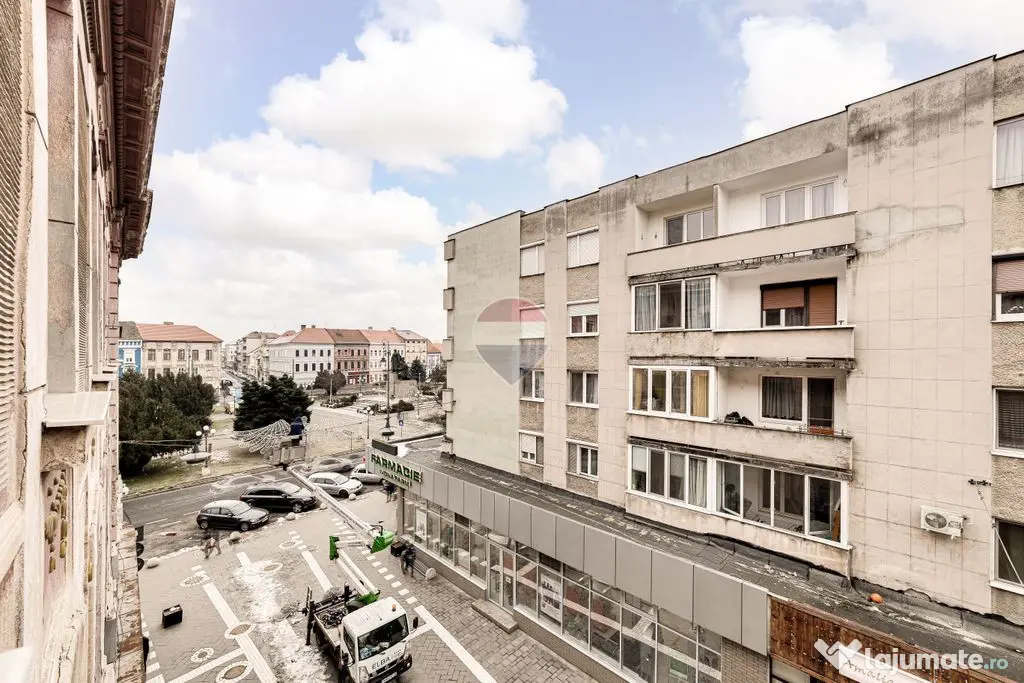 Apartament- Armonios-Spatios 3 camere- zona Ultracentral ... - Arad (Arad)
