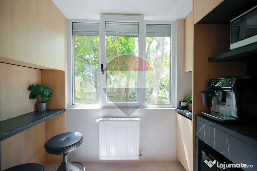 Birouri de închiriat zona Rogerius, Dotari Premium, Parter - Oradea (Bihor)